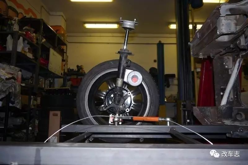 车友从垃圾堆里捡回来的漂移车，竟然是辆70年代的街头