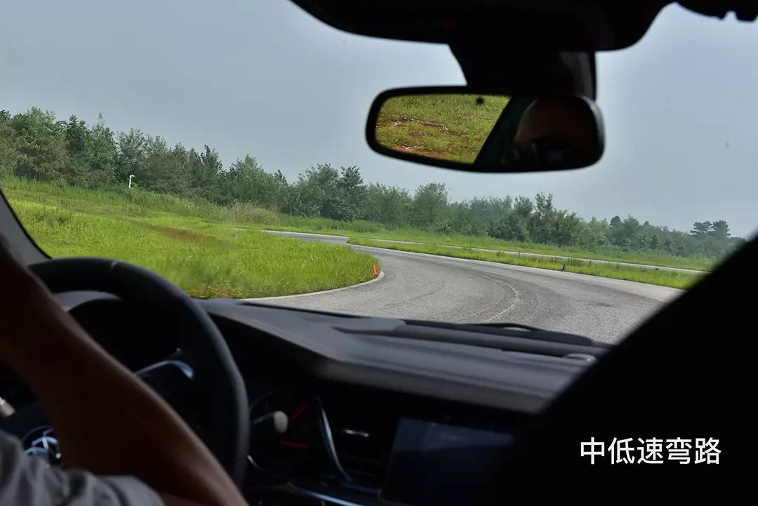 30万内最高性能的中型车？给你不买宝马的理由！