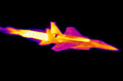 歼20换发喷管为何添锯齿不仅雷达隐身还能红外隐身