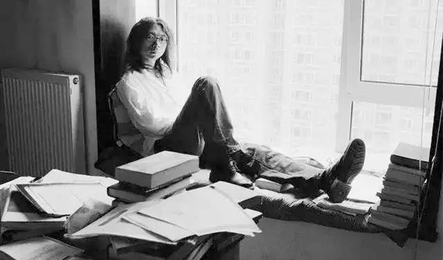 许知远和马东促席对作,年轻人却只看到"尬聊"