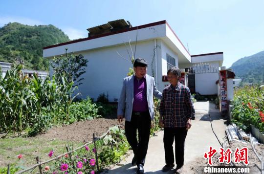 河南"最美村官"段新宽:带乡亲一起圆梦小康(图)