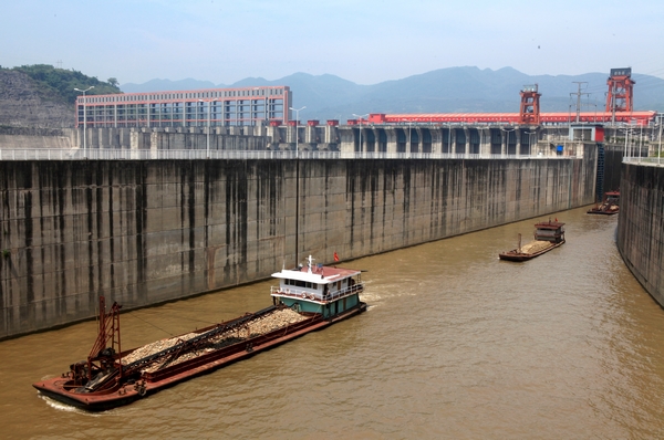 卵石等建材需求量的增加,和船只货物港务费的取消,以及嘉陵江三期航道