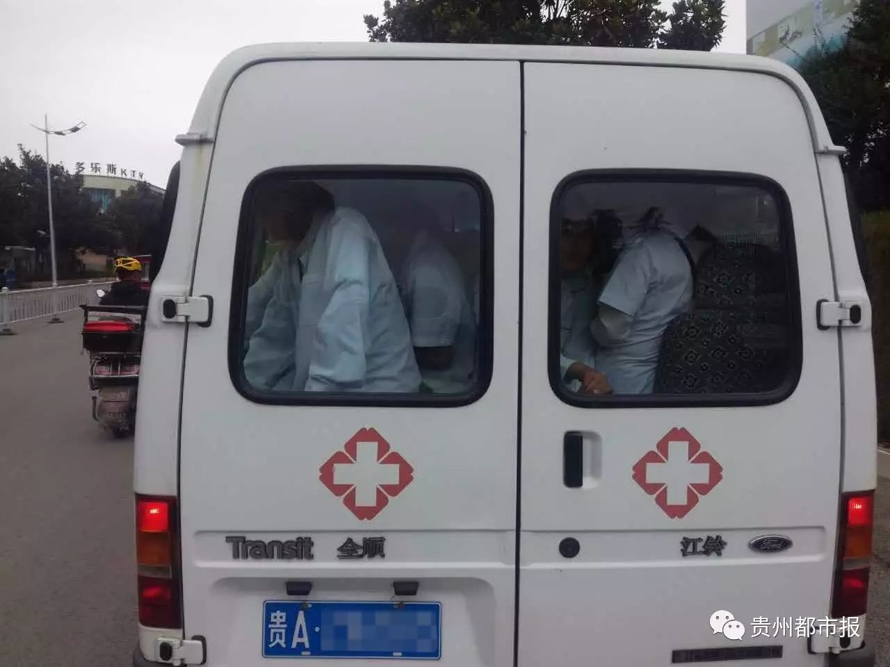 车辆脱审一个月处罚标准 脱审车辆如何补办年审