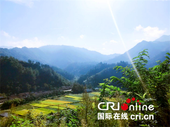 陕西汉中市佛坪县回龙寺村文化创意产业探索扶贫新模式