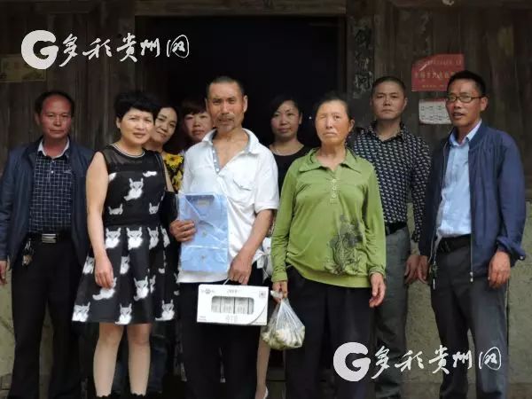 脱贫攻坚群英谱 | 六枝特区有个"最美书记",在苗寨撒下脱贫的种子.