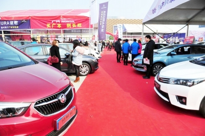 由扬州报业传媒集团主办,扬州晚报承办的国庆车展,将在京华城西广场