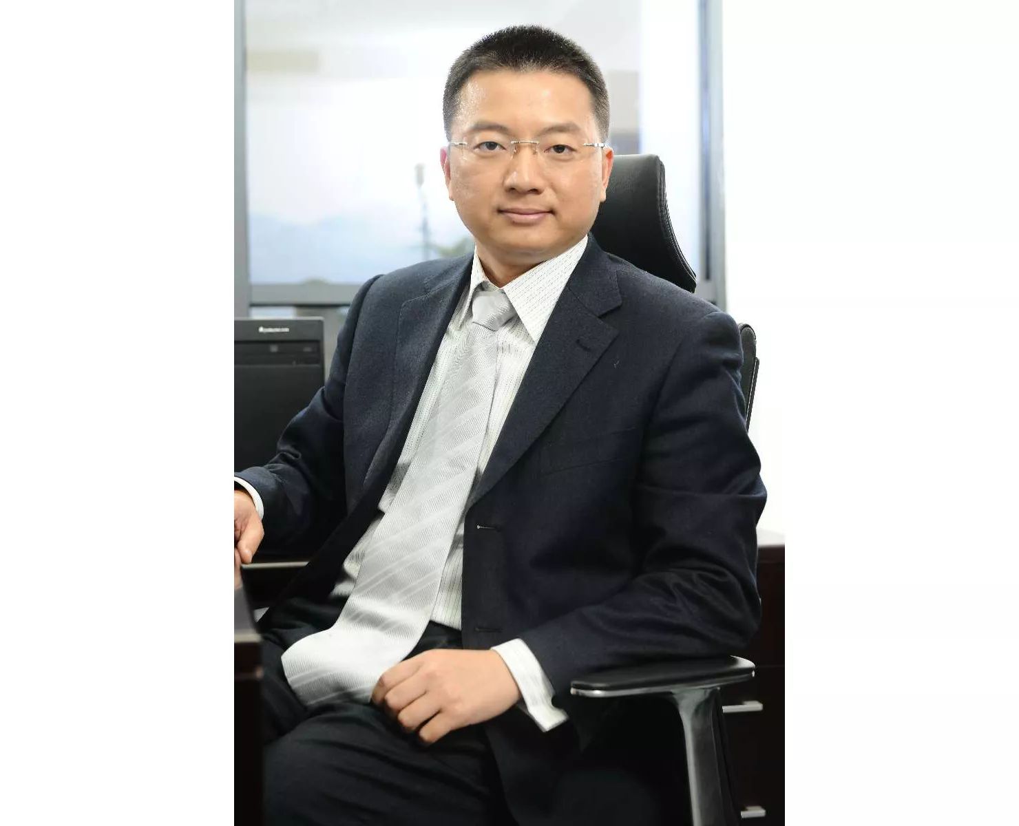 少数派投资周良为什么大多数人会去从众