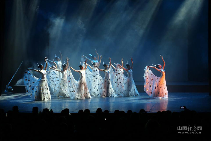 三家中国文艺团体布达佩斯奉上精彩演出多图