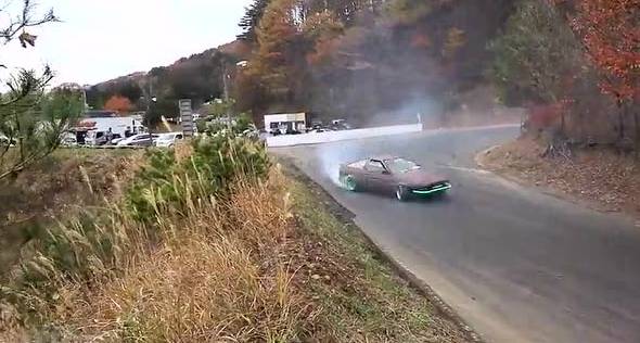 拓海附体，两辆丰田86跑车竞逐漂移下山！