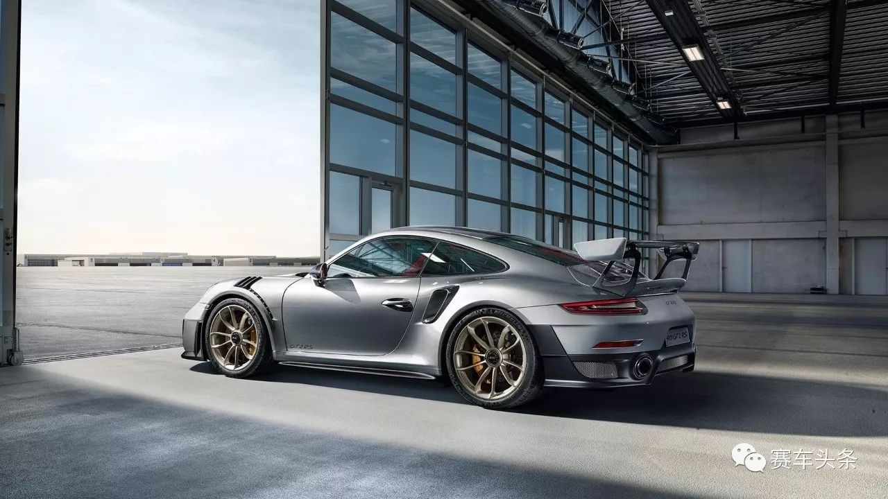 911GT2 RS踢馆兰博基尼争夺纽北最速的宝座