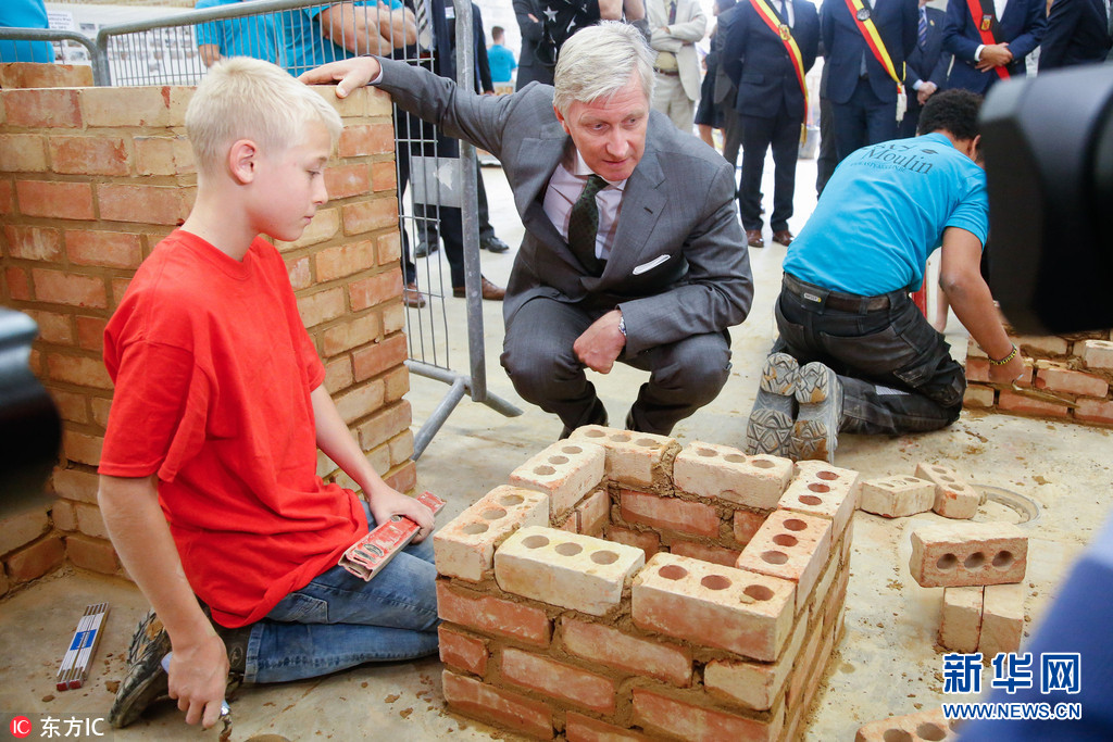 当地时间2017年9月21日,比利时那慕尔省sombreffe,比利时国王菲利普和