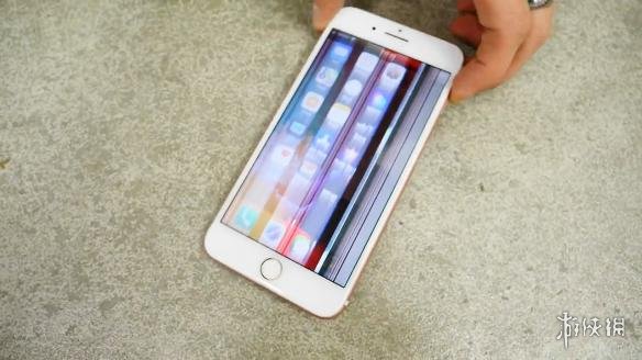 太遗憾!iphone 8 plus跌落测试 手机重量太重不耐摔