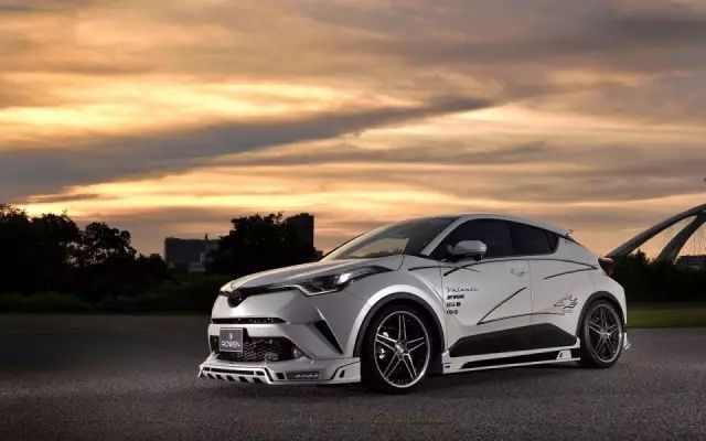 丰田CH-R改完后竟然有小钢炮的味道!