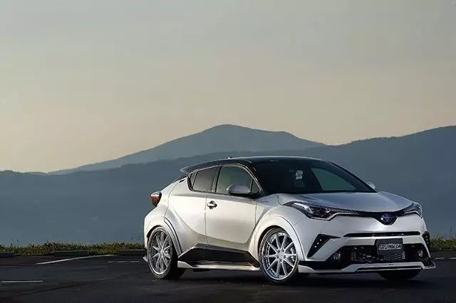 丰田CH-R改完后竟然有小钢炮的味道!