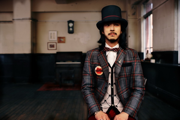 大桥好规:猫咪能给你的安慰,这位帅帅的日本大叔也可以