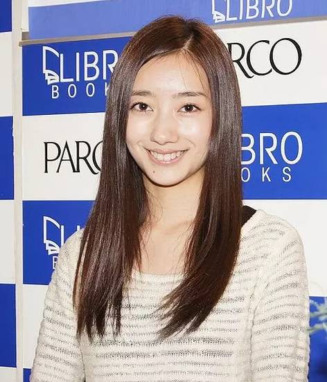 黑长直已经过气了!短发才是检验女孩子是否好看的唯一真理.