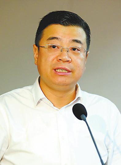 高晶华(省教育厅副厅长)