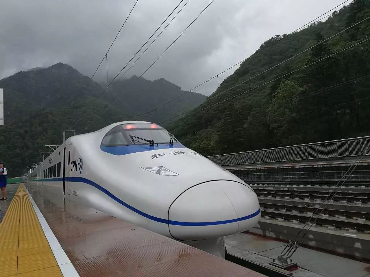 西成客专试运行,陕西段都飞起来了,四川段还会远么?