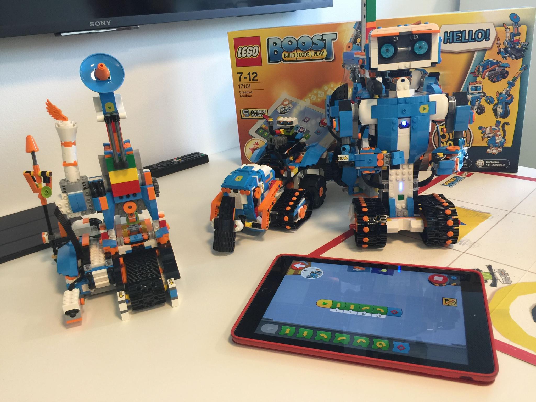 现场直击看乐高如何玩转机器人餐厅和无人工厂