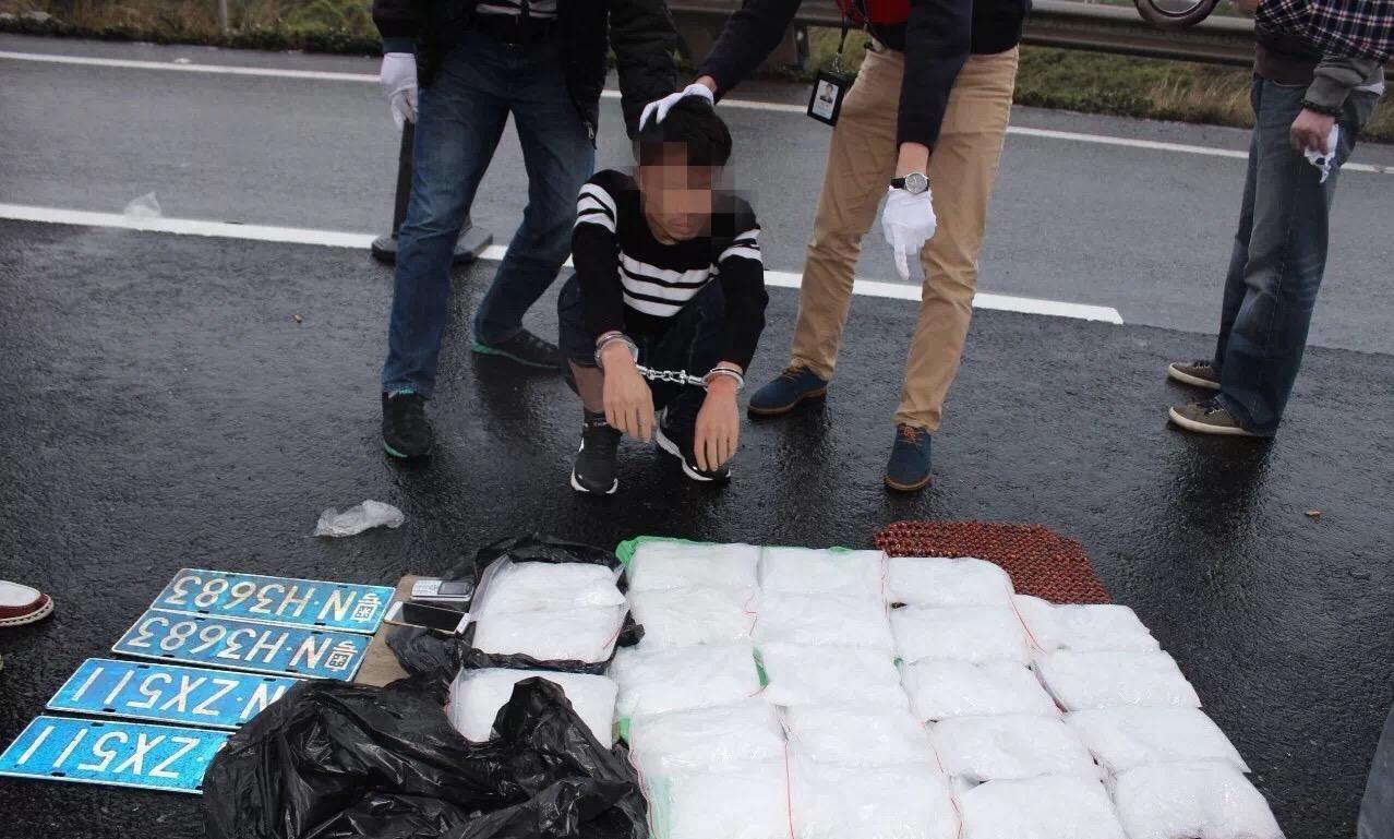 两广侦破特大贩毒案抓毒犯22人缴毒170公斤