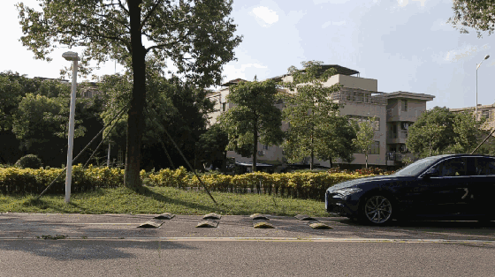 【实测】这车号称平民“法拉利”，看上去值50万，坐上去值多少？