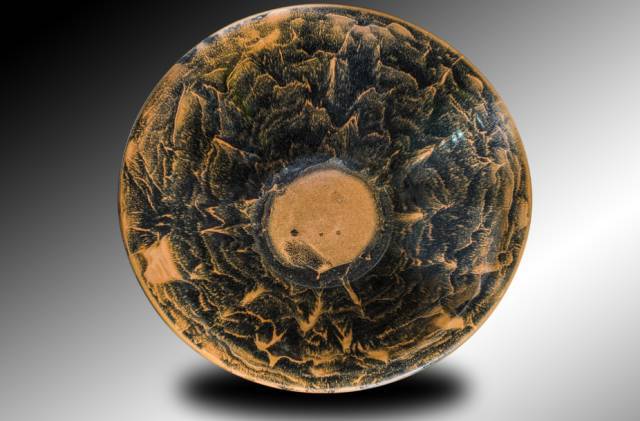 福建建盏成交价创新高 "万山可染"2600万落锤!