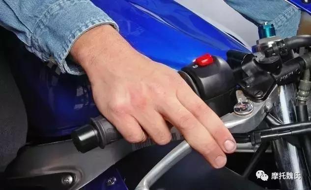 十招教你改善摩托车骑行舒适性