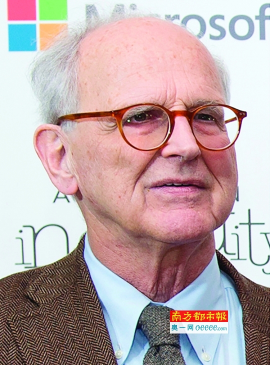 这张拼版照片显示的是,2016年12月9日,美国科学家雷纳·韦斯在美国