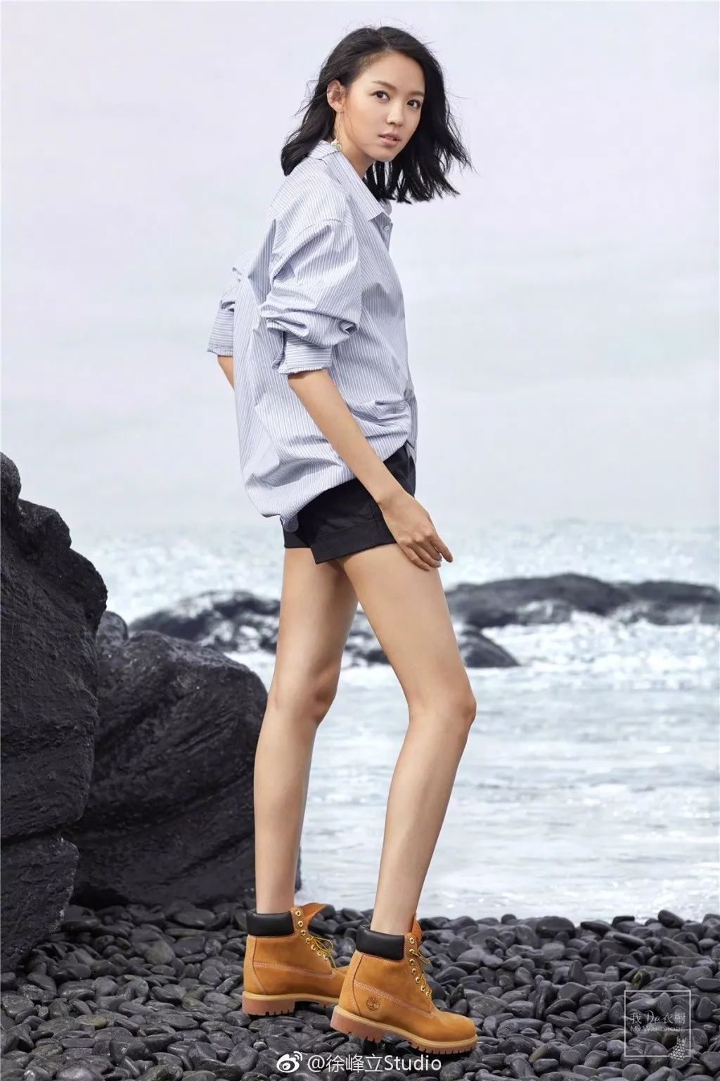 美腿的标准有几个必备要求,首先要长,先给你们看看王祖贤年轻时的影像