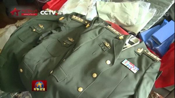 1500万元卖大校军衔 军地联合抓获两冒牌将军|大校|军服|假冒_新浪