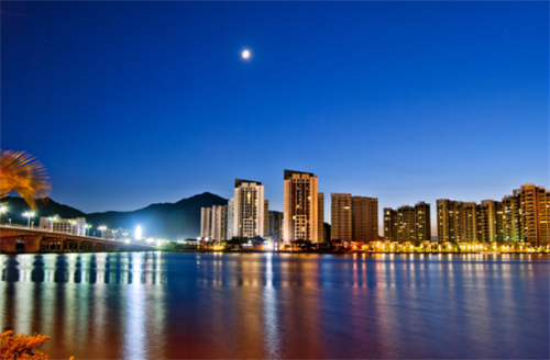 南湾主城新中心价值凸显 玲珑府筑造粤港澳高端生活圈