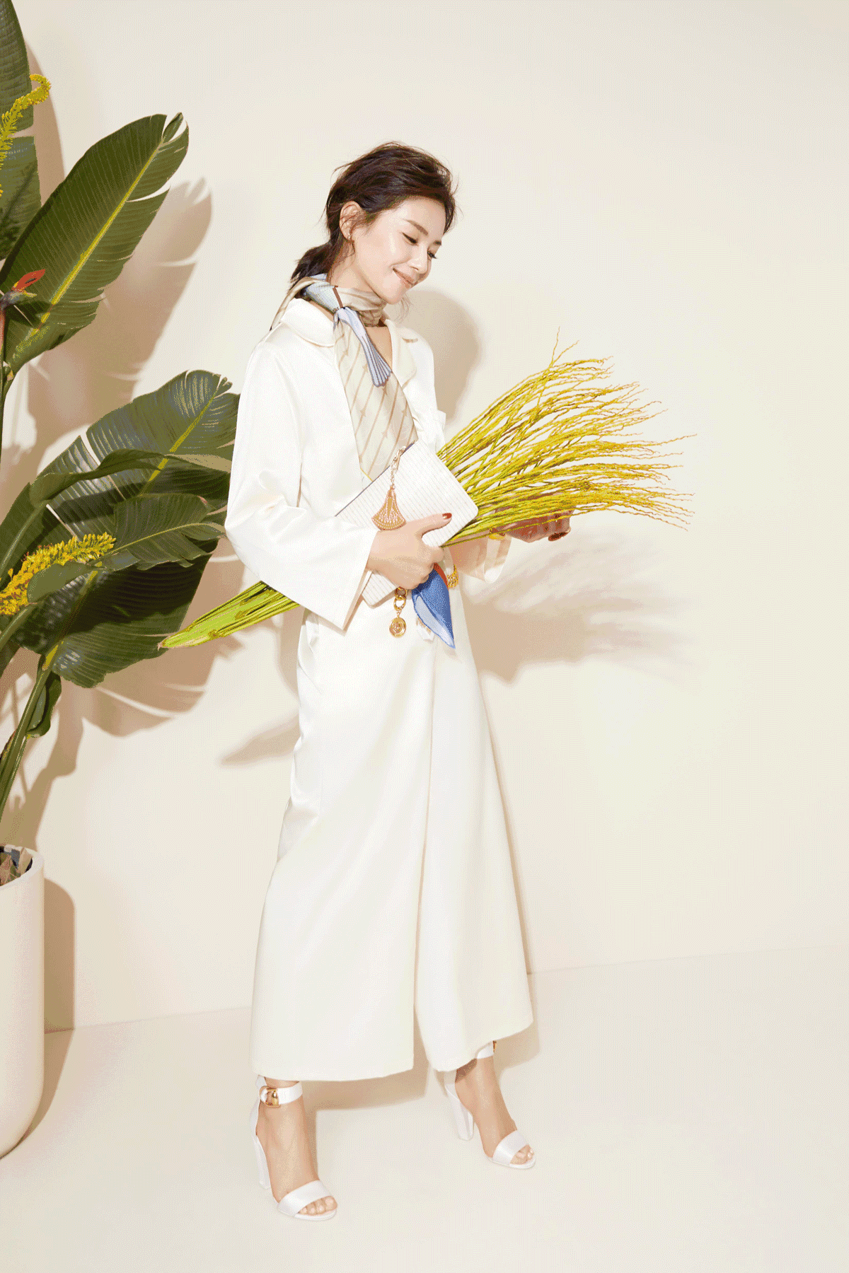 野兽派×刘涛衍生品系列独家发售,世上本无蓝莲花