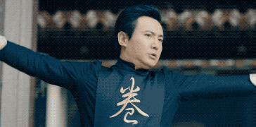 内涵段子: 我前几天骑电瓶车出去在路口的时候按喇叭,但是喇叭并没有