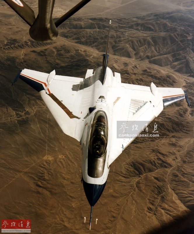 时速超400公里!美巡警抓到疯狂超速 肇事者竟