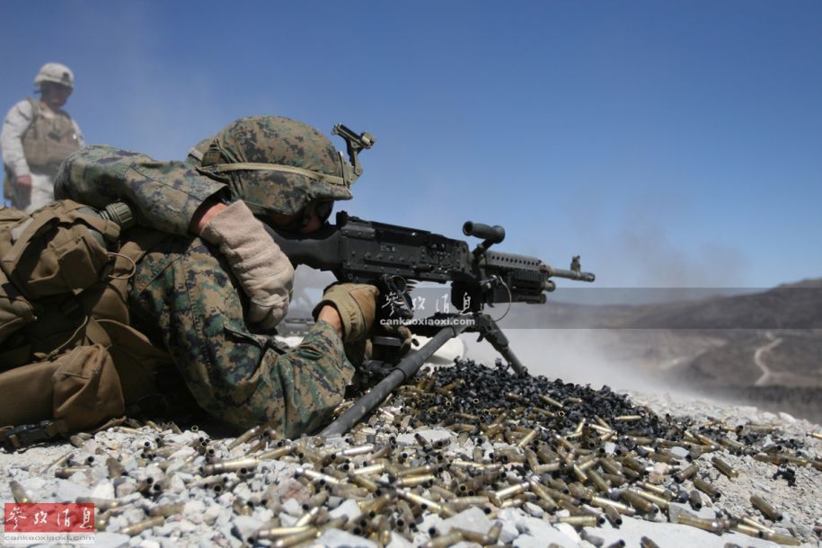 m134转管速射机枪开火特写.