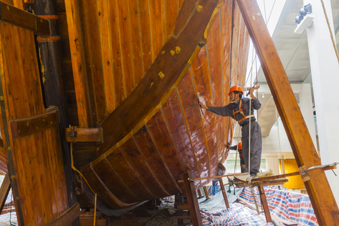 47道手工工序才能造出一艘有灵魂的舟山木船