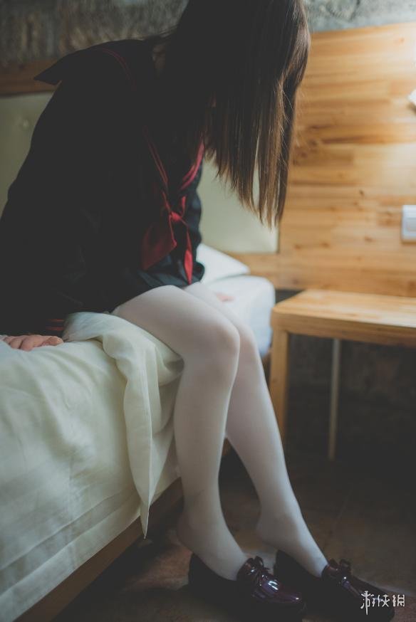 每日福利送不停 那么多的白丝美腿都是女装大佬吗?