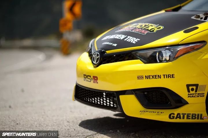 将两厢卡罗拉爆改成漂移车，改成这样妈妈还敢开着它去买菜吗？