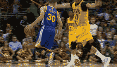 就算不是斯蒂芬库里随时随地投篮的你还是又酷又萌的