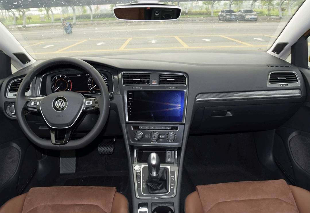 大众神车新款升级独立悬挂，老车主哭晕在厕所～