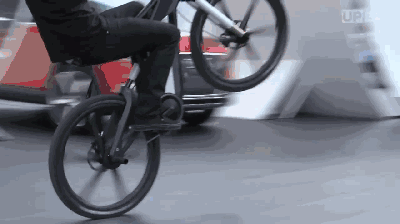 与此同时,audi e-bike 还配备有9级变速器,2种液压式刹车模式,以满足