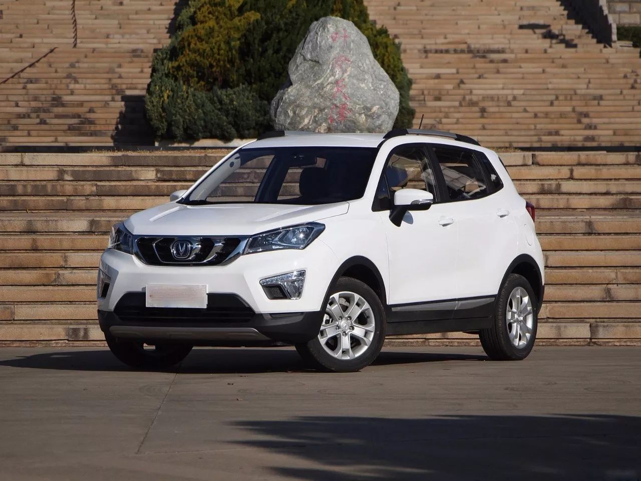 6万元要自动挡,还要配置丰富的小型suv