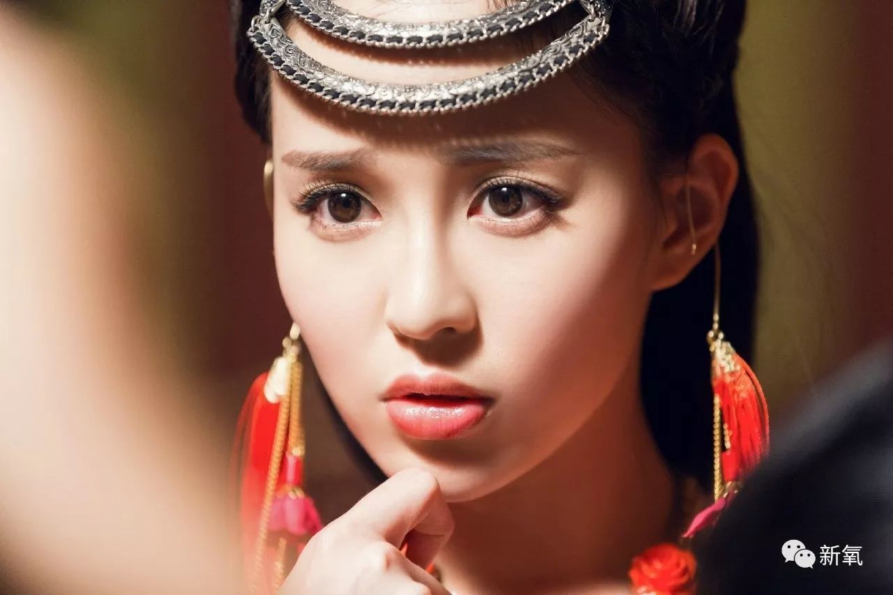 新版青霞仙子撞脸娜扎可这脸都整了80次了吧