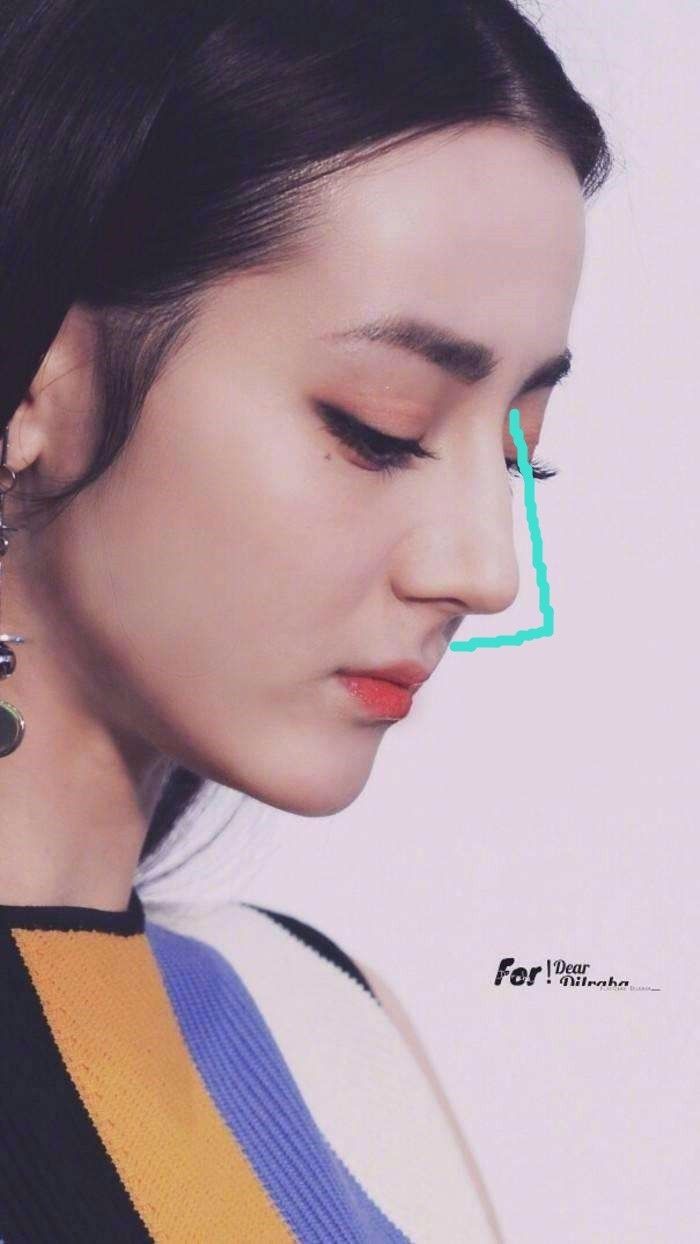 baby穿校服像美少女战士倪妮却像流氓圈扛把子