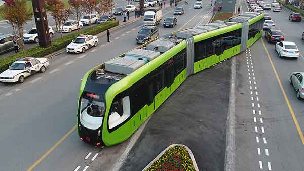 全球首列智轨列车株洲试运：可无人驾驶