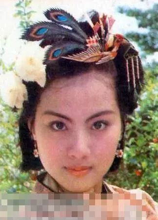 邓婕60岁,张国立送情书,原来时光才是最好的狗