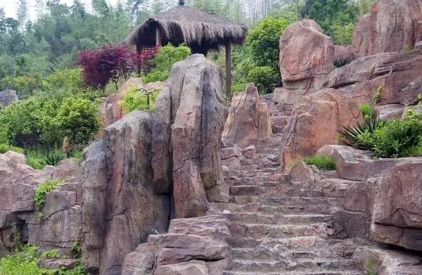 牛首山牛首山由牛首山,祖堂山,将军山,东,西天幕岭,隐龙山等诸多大小