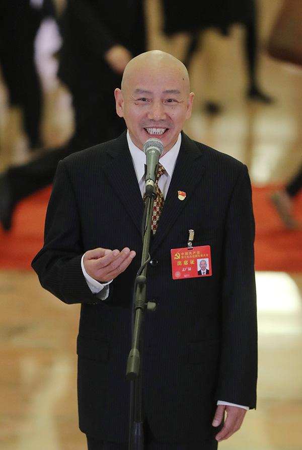 党代表通道孟广禄这几年观众里多了大学生和少年人