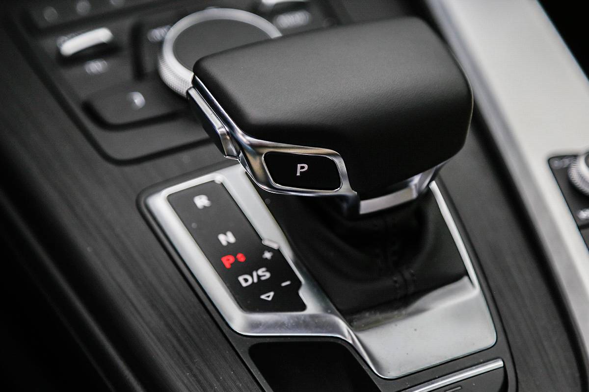 【最新】中国销量第一的豪华B级车出30周年版，性价比更高！