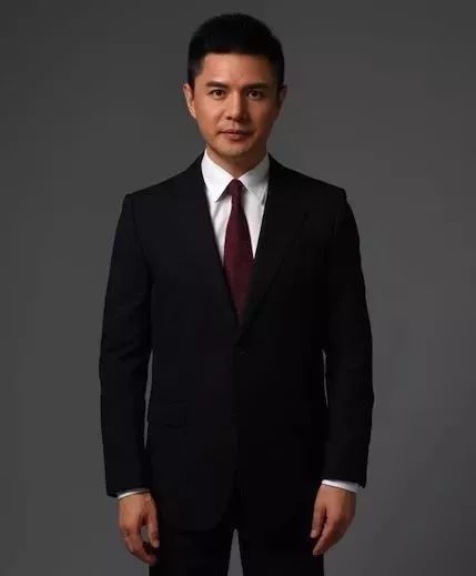 前央视主播赵普下海创业,名与利孰重孰轻?